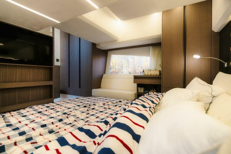 2023 Galeon 425 HTS