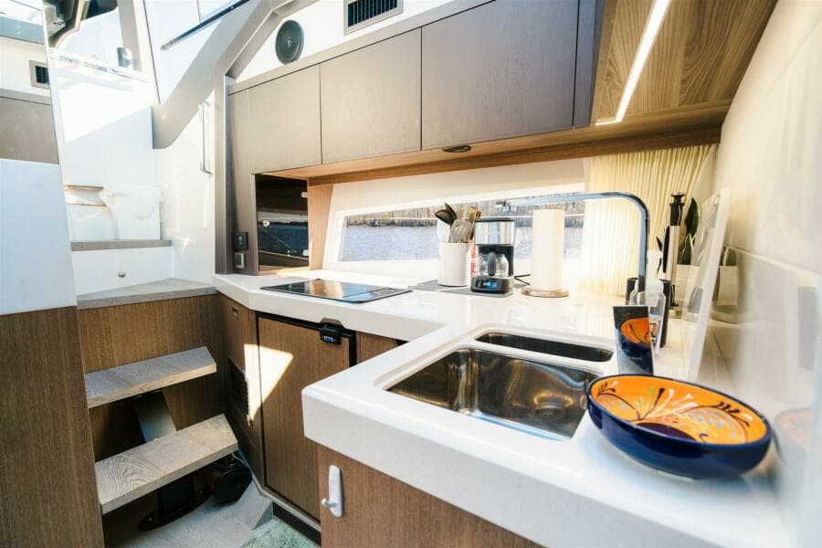 2023 Galeon 425 HTS