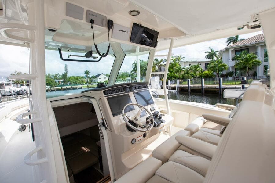 2023 Boston Whaler 380 Outrage