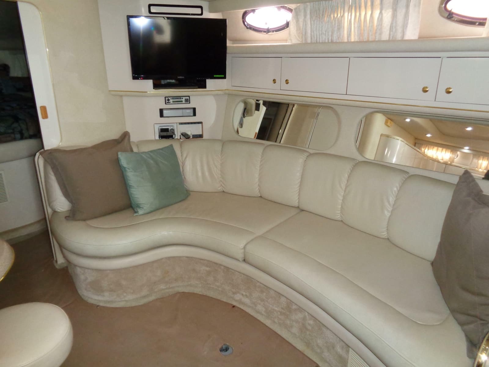 1997 Sea Ray 370 Sundancer