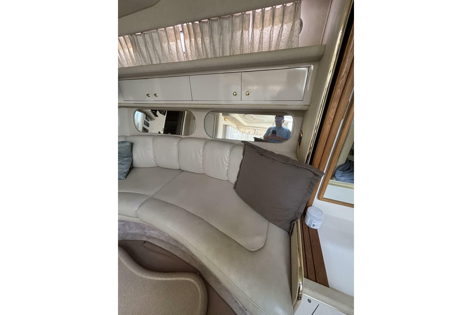 1997 Sea Ray 370 Sundancer
