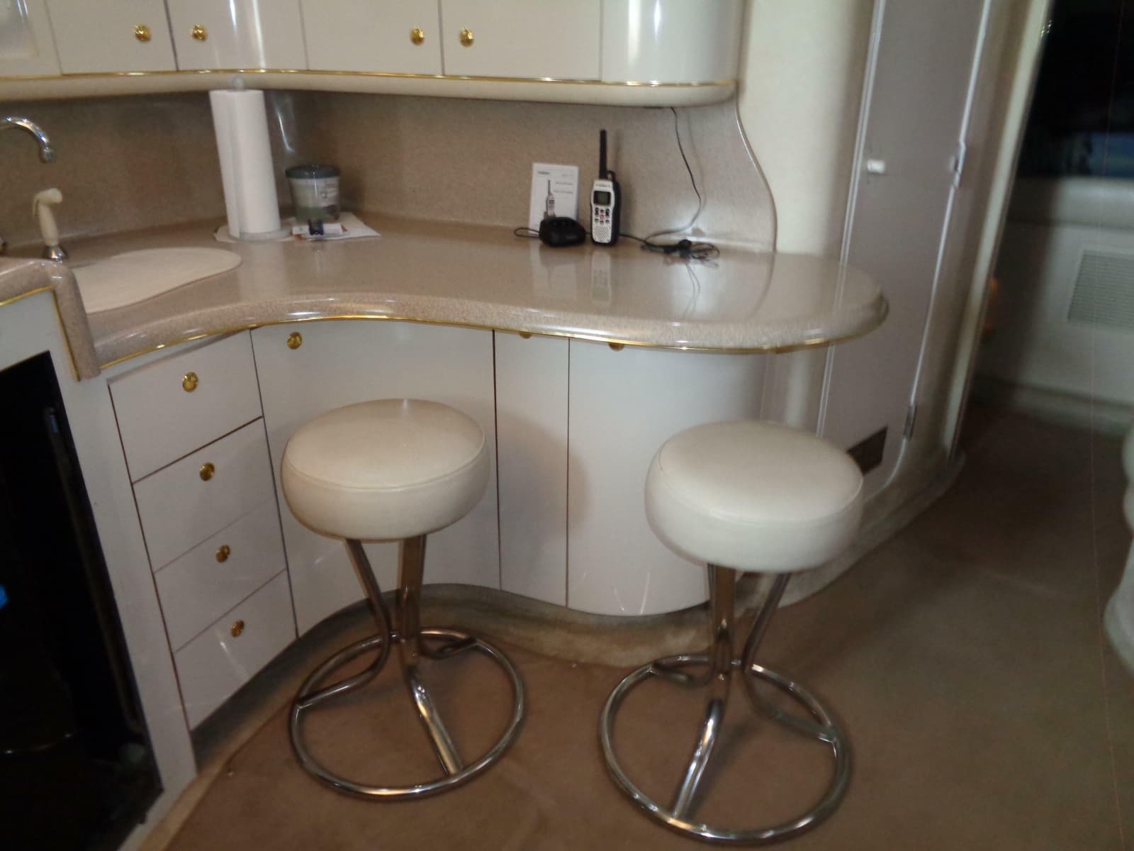 1997 Sea Ray 370 Sundancer
