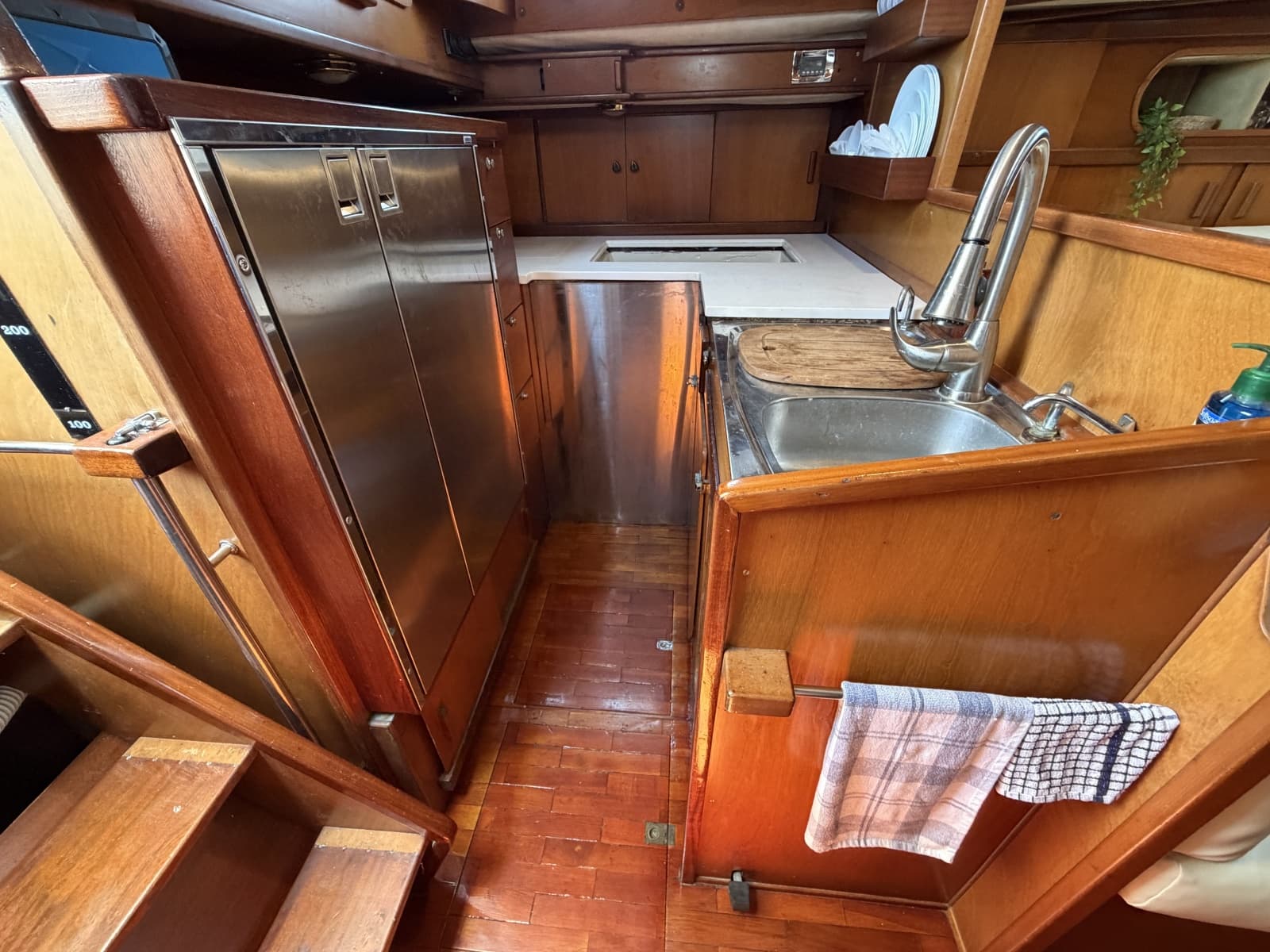 1980 Amel Mango 52