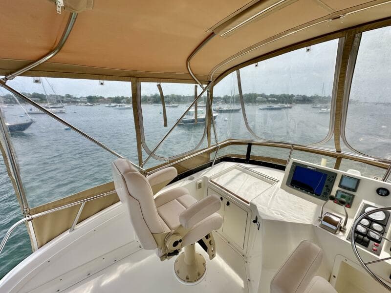 Flybridge   Chart Table