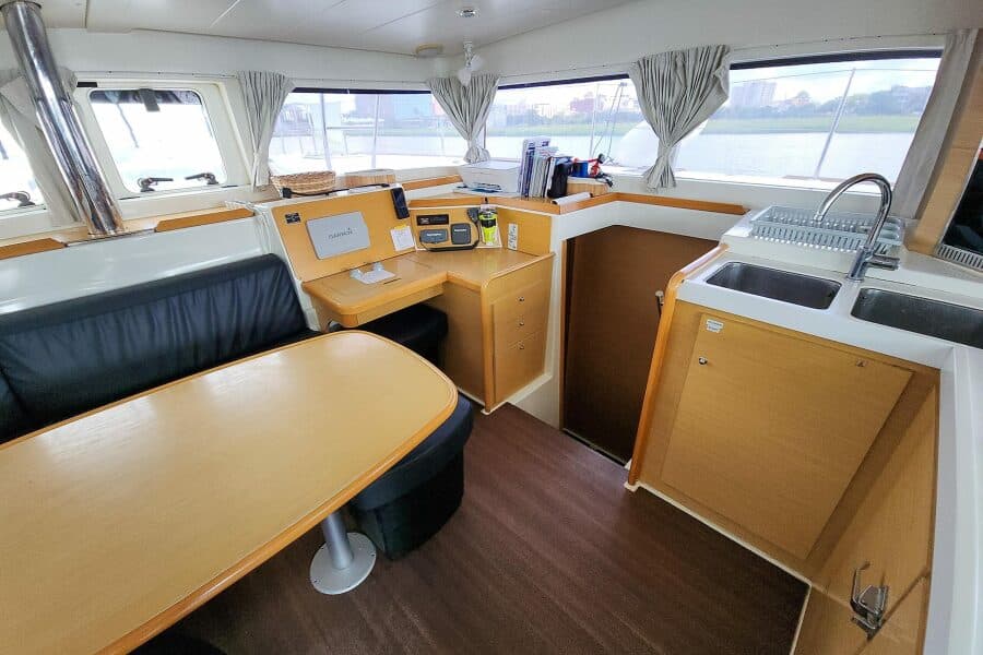 2012-lagoon-400-sail-9767240-20250815123151471-4.jpg