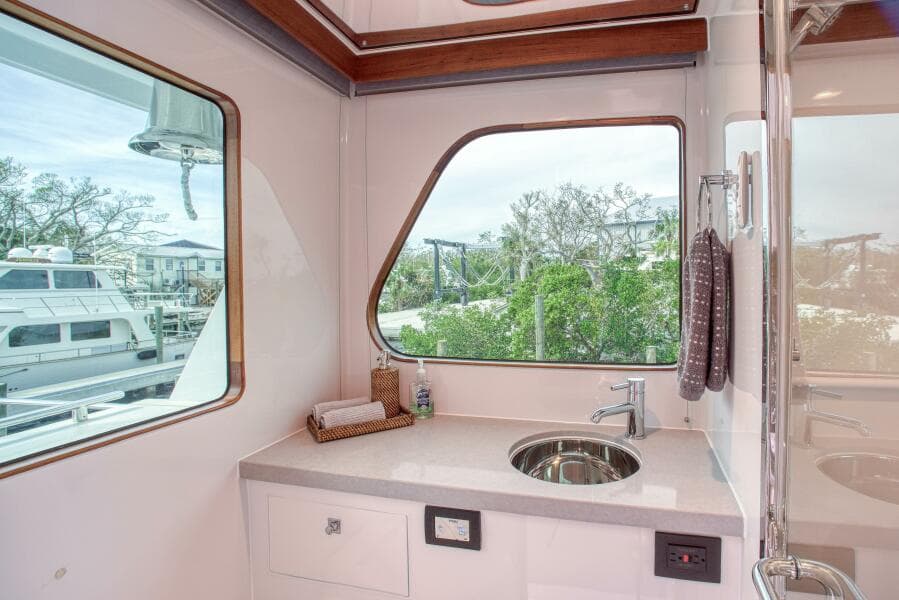 2023 Marlow Explorer 70E-CB