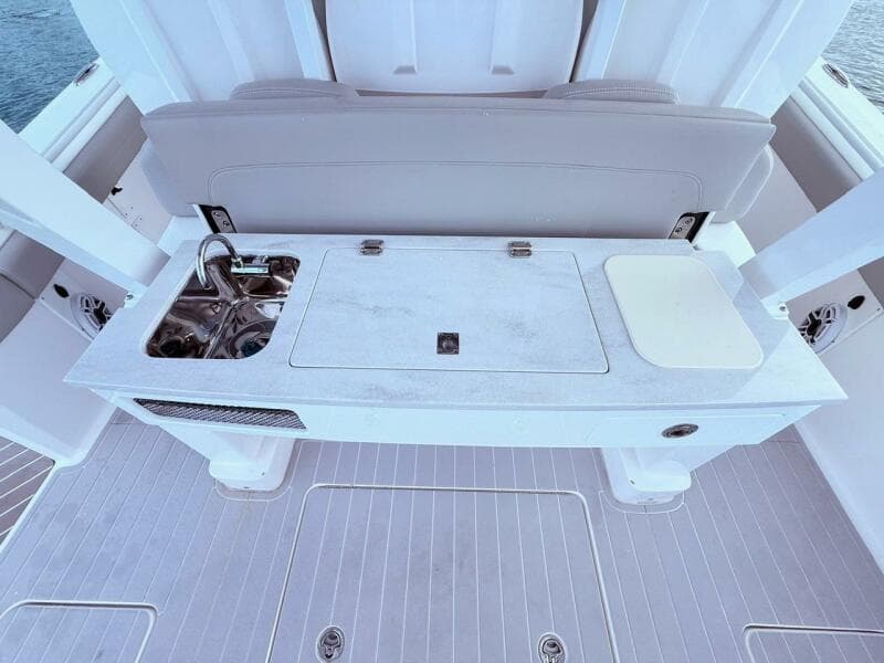 2006 Carver 43 Motor Yacht
