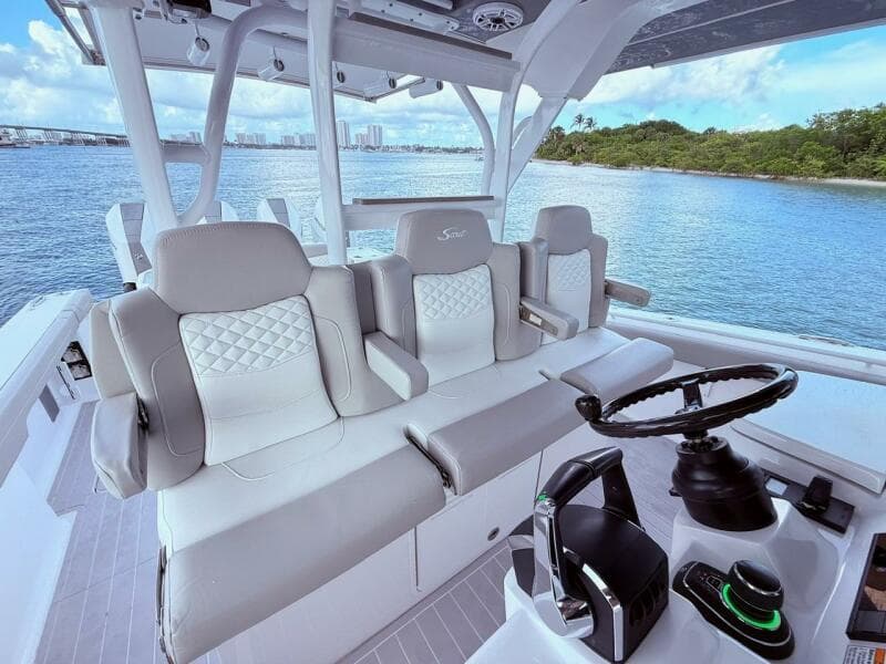 2006 Carver 43 Motor Yacht