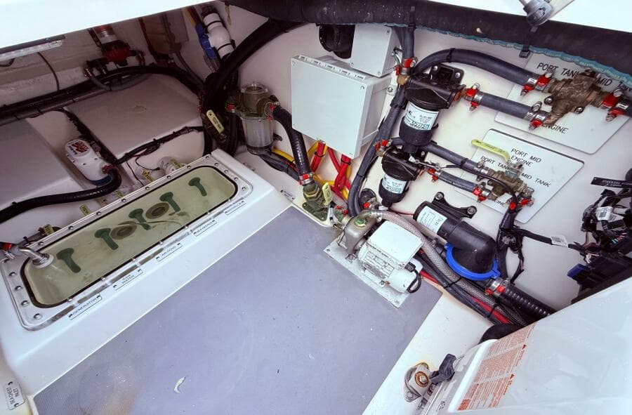 2006 Carver 43 Motor Yacht