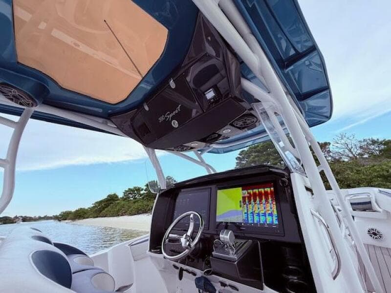 2022 Nor-Tech 390 Sport Center Console with advanced navigation system and sleek interior design.