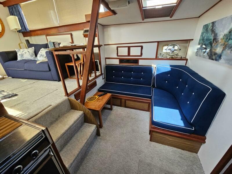 1977 Viking 43 Aft Cabin