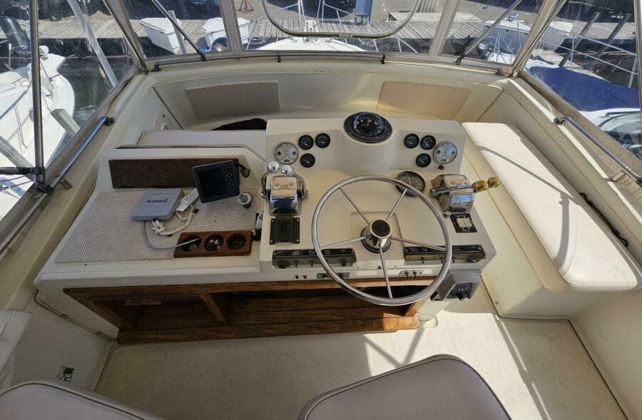 1977 Viking 43 Aft Cabin