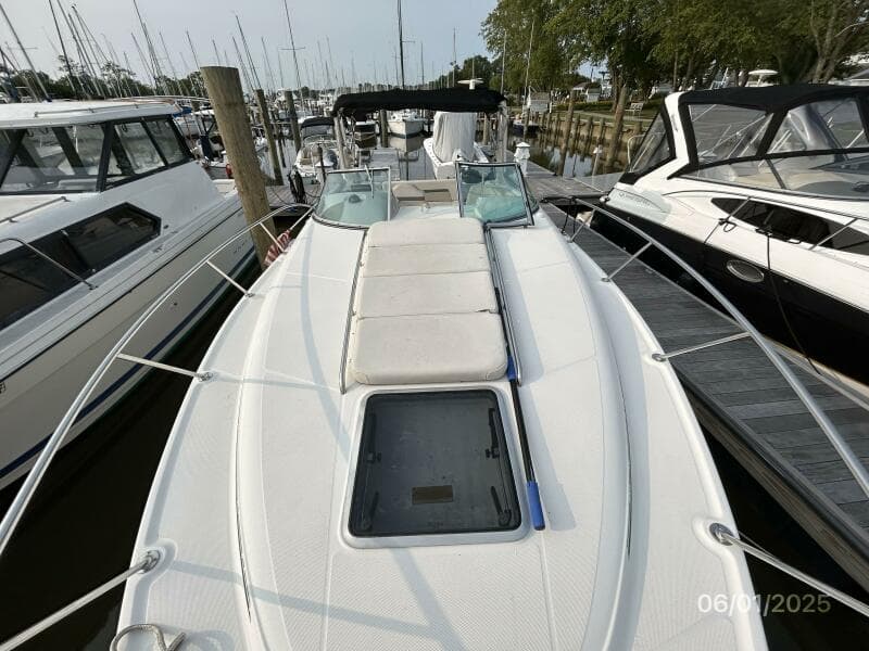29' Chaparral foredeck aft