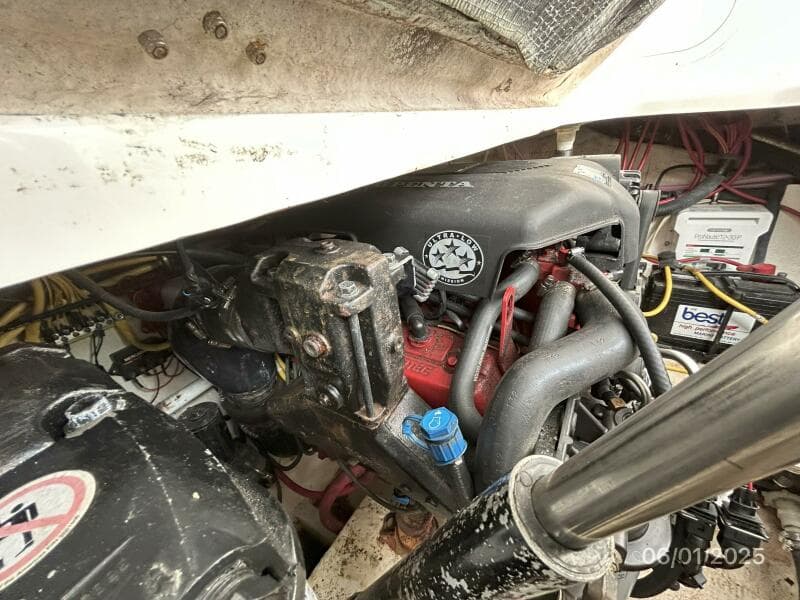 29' Chaparral port main engine