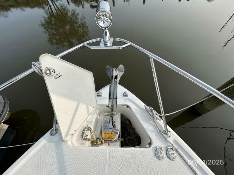 29' Chaparral anchor windlass