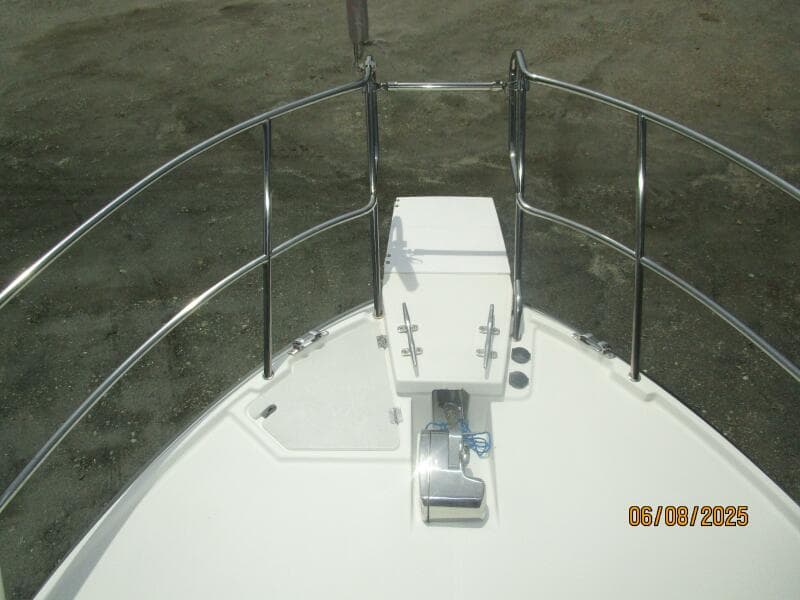 28' Cutwater anchor windlass
