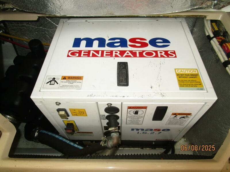 28' Cutwater generator soundbox
