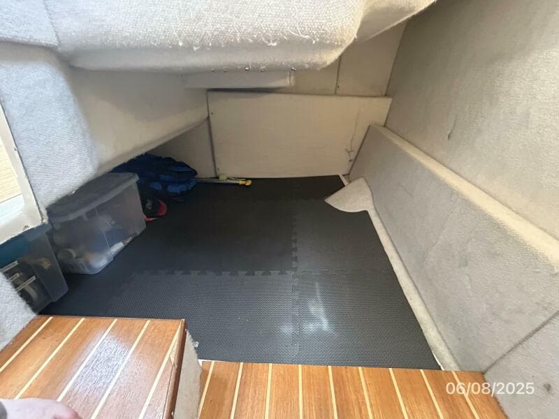 28' Cutwater guest stateroom
