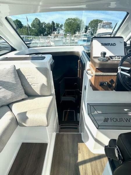 2020 Four Winns Vista 355 Coupe OB