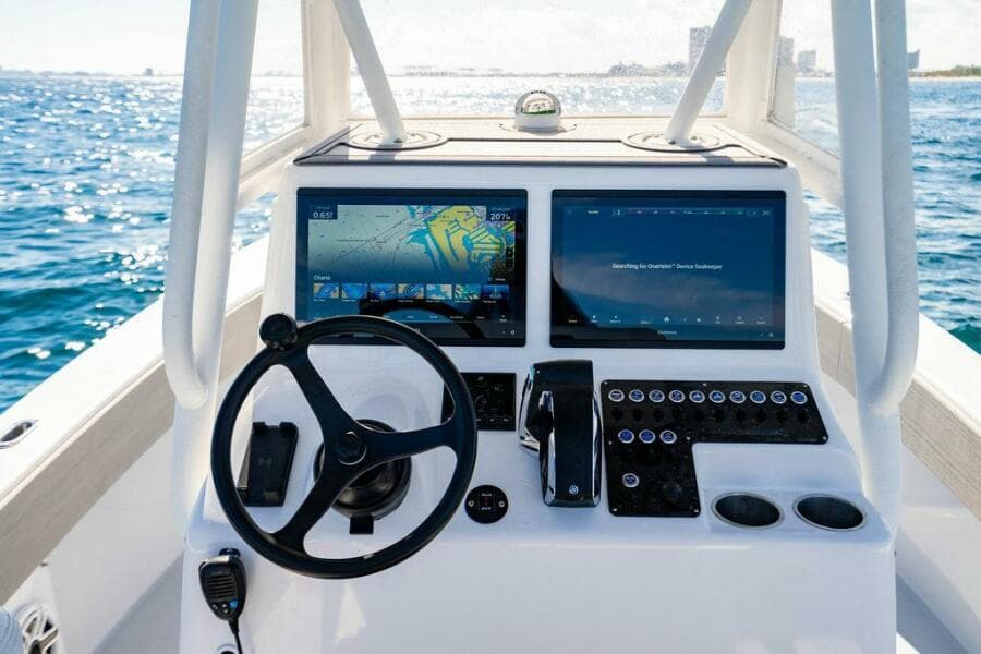 2027 Reef Runner 230