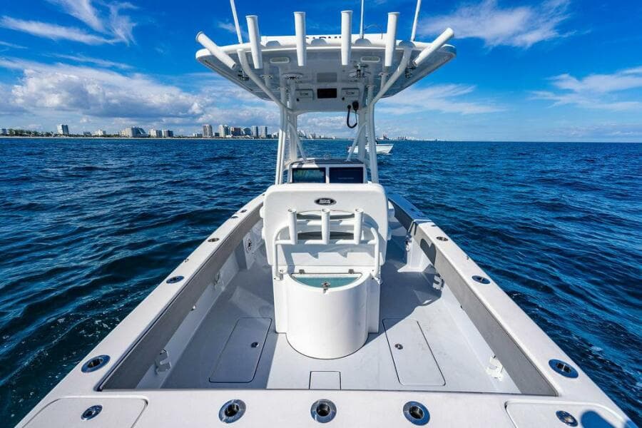 2027 Reef Runner 230