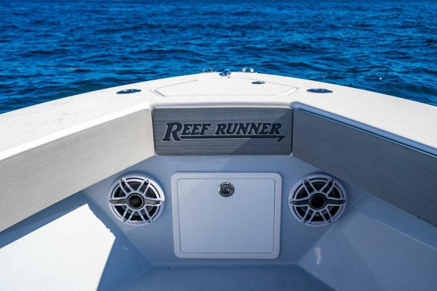 2027 Reef Runner 230