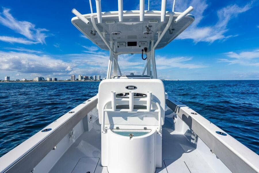 2027 Reef Runner 230