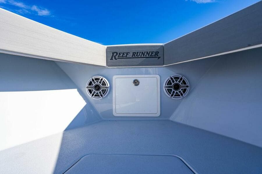 2027 Reef Runner 230