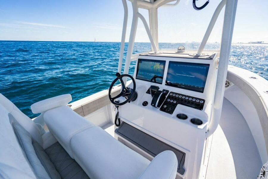 2027 Reef Runner 230