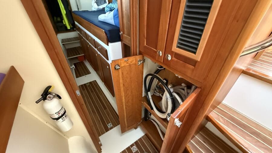 2014 Maine Cat P44