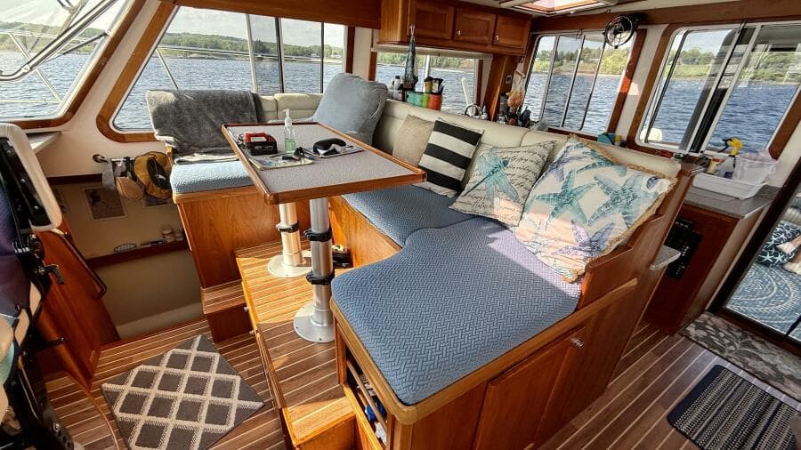 2014 Maine Cat P44