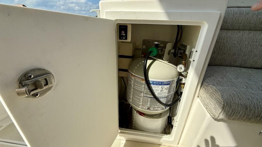 2014 Maine Cat P44