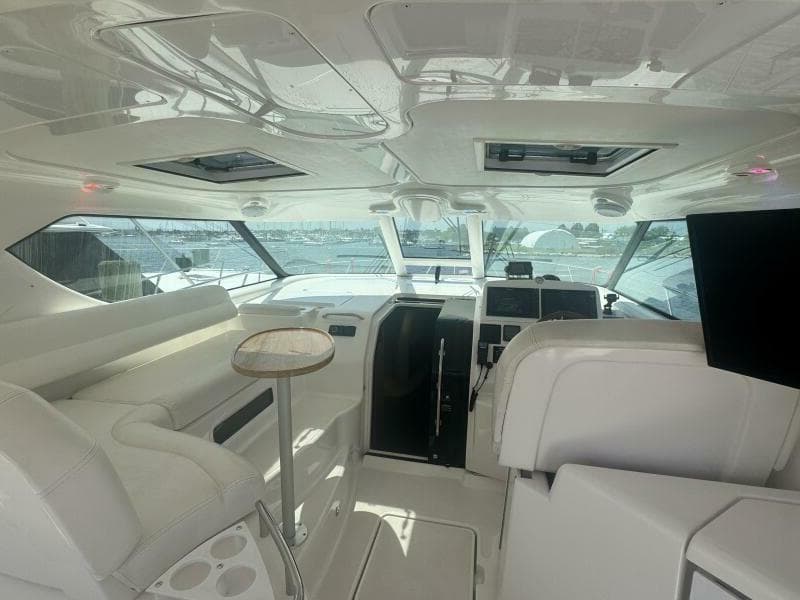 2006 Tiara Yachts 43 Sovran