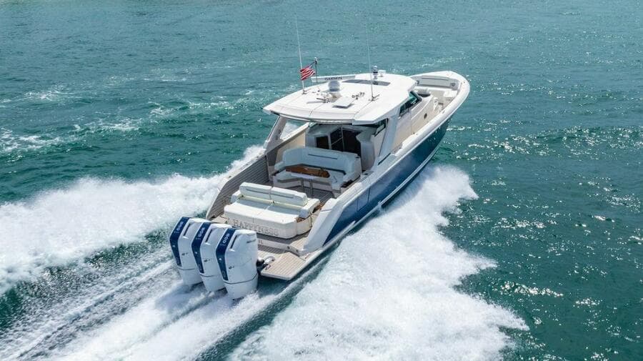 2025 Tiara Yachts 48 LS