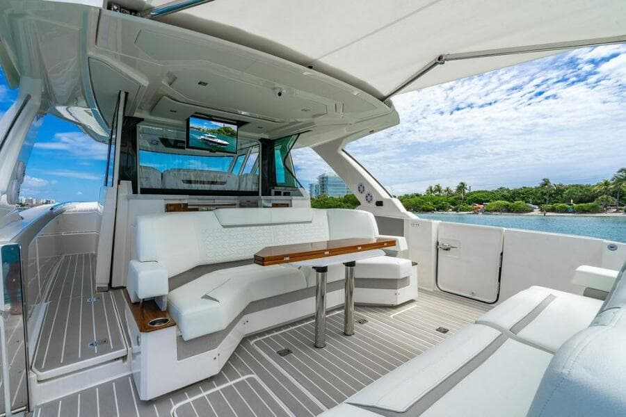2025 Tiara Yachts 48 LS