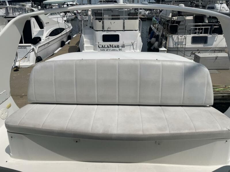 2006 Carver 36 Mariner