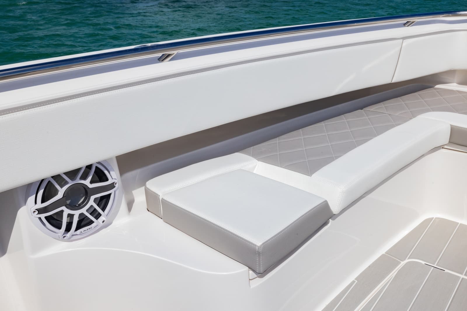 2025 BlackWater 43 Sportfish