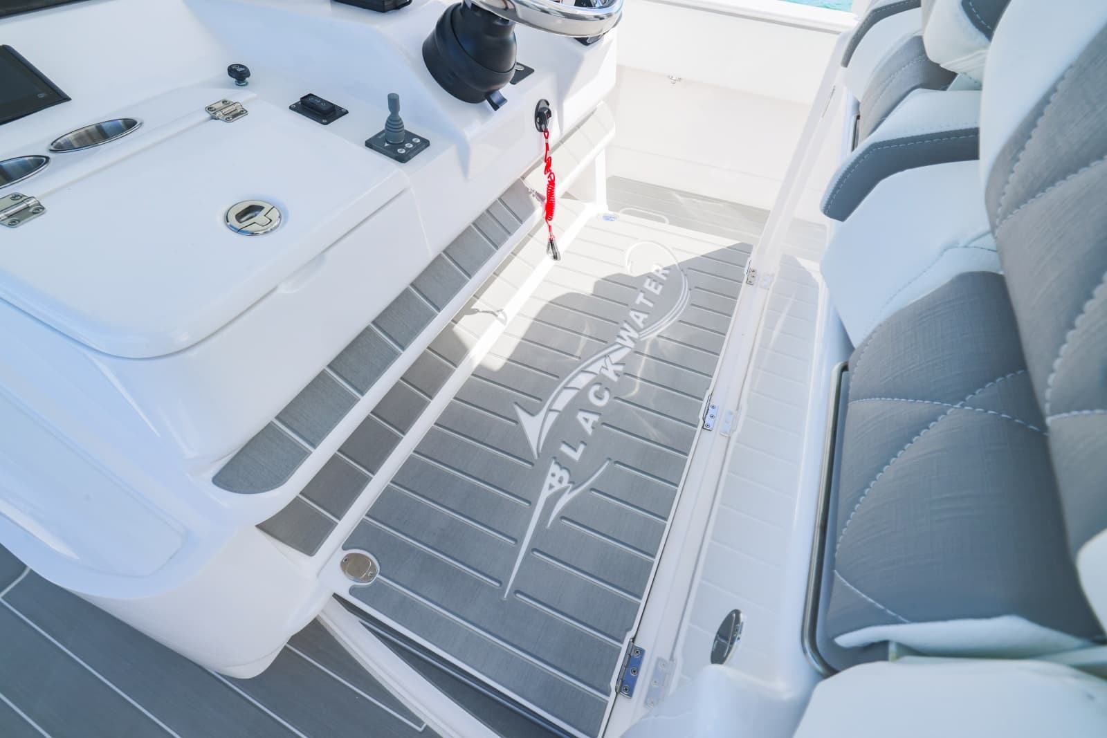 2025 BlackWater 43 Sportfish