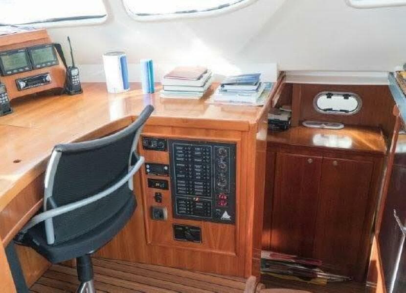 2004-catana-47-ocean-class-sail-9851023-20250626161438447-1.jpg