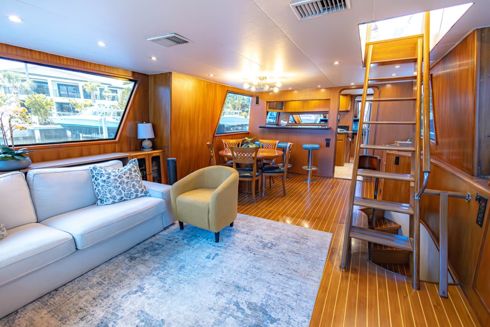 1990 Viking Cockpit Motor Yacht