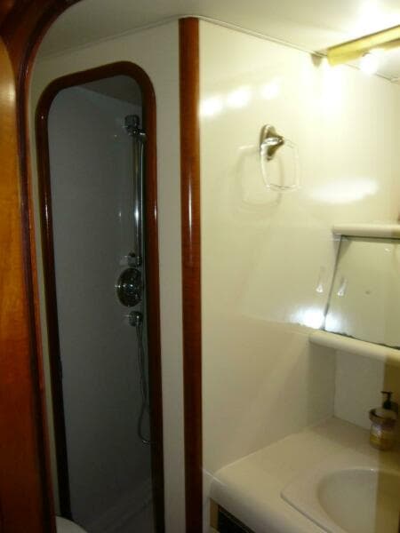 1990 Viking Cockpit Motor Yacht
