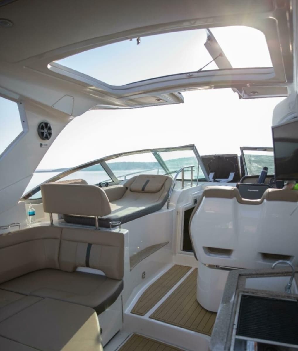 2016 Sea Ray Sundancer 350