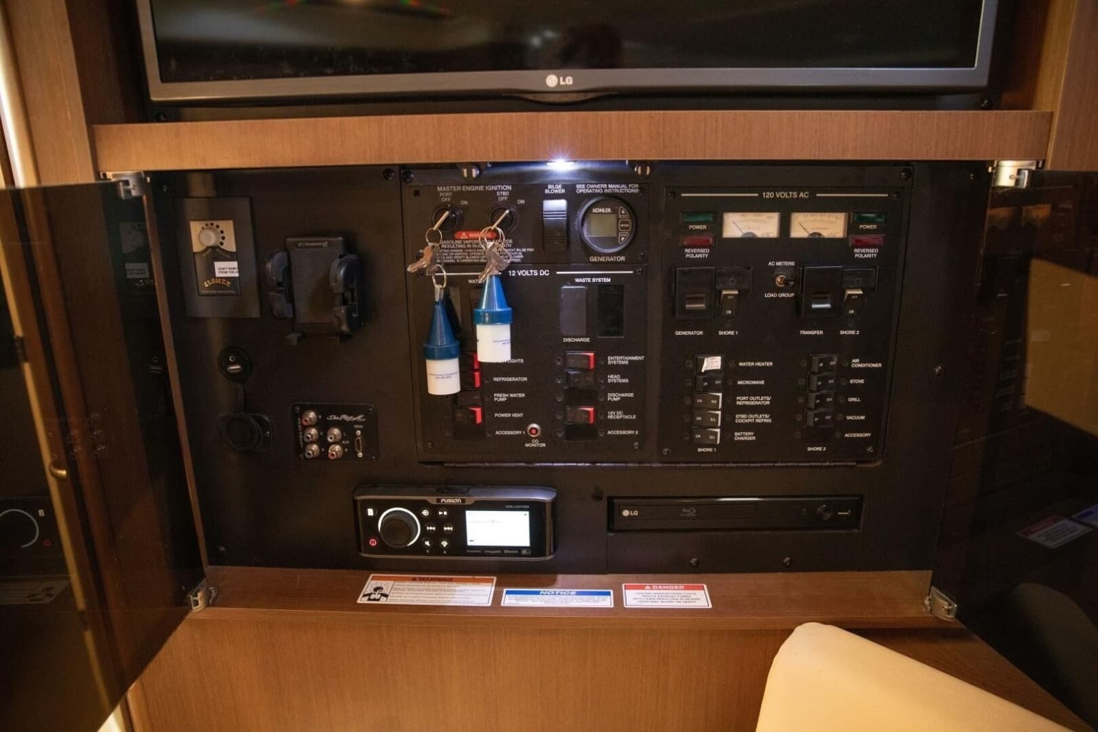 2016 Sea Ray Sundancer 350