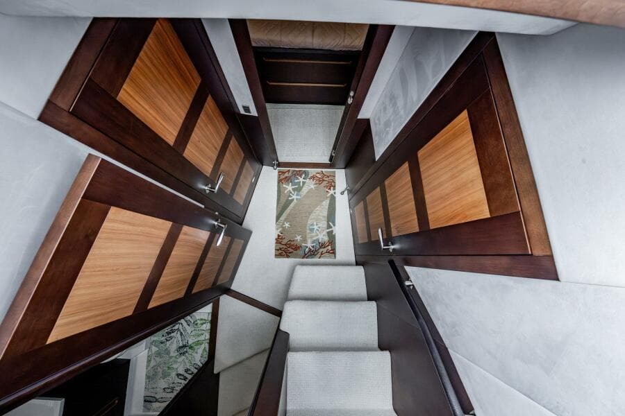 2017 Galeon 510 Skybridge