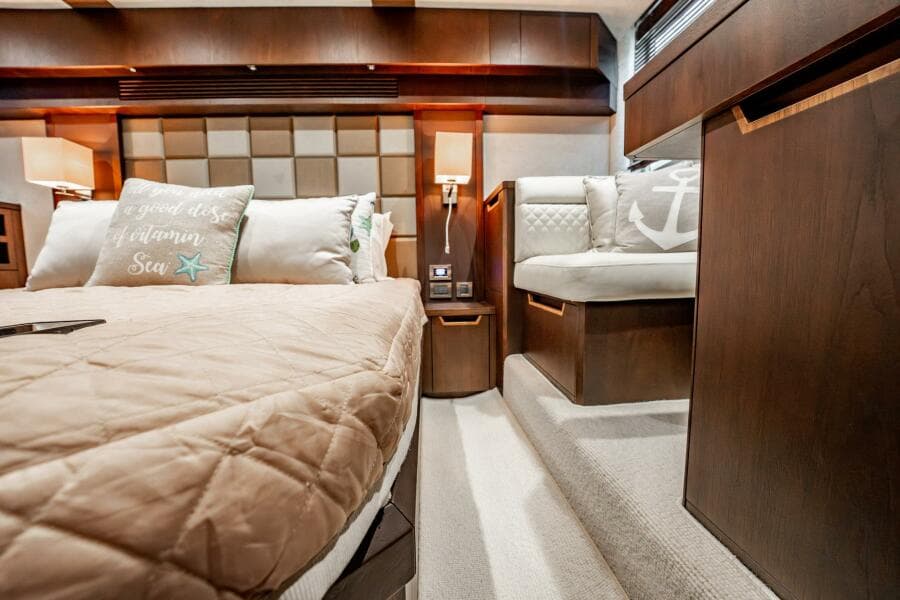 2017 Galeon 510 Skybridge