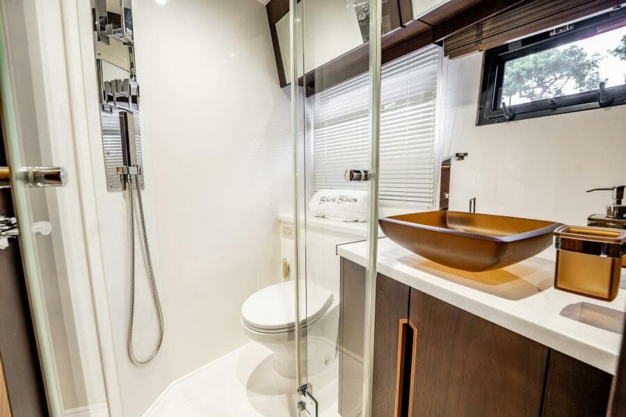 2017 Galeon 510 Skybridge