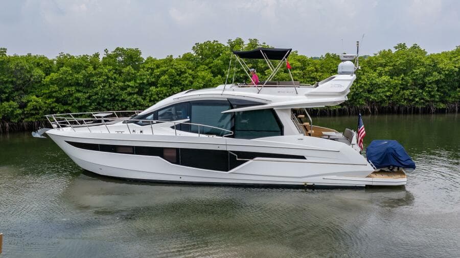 2017 Galeon 510 Skybridge