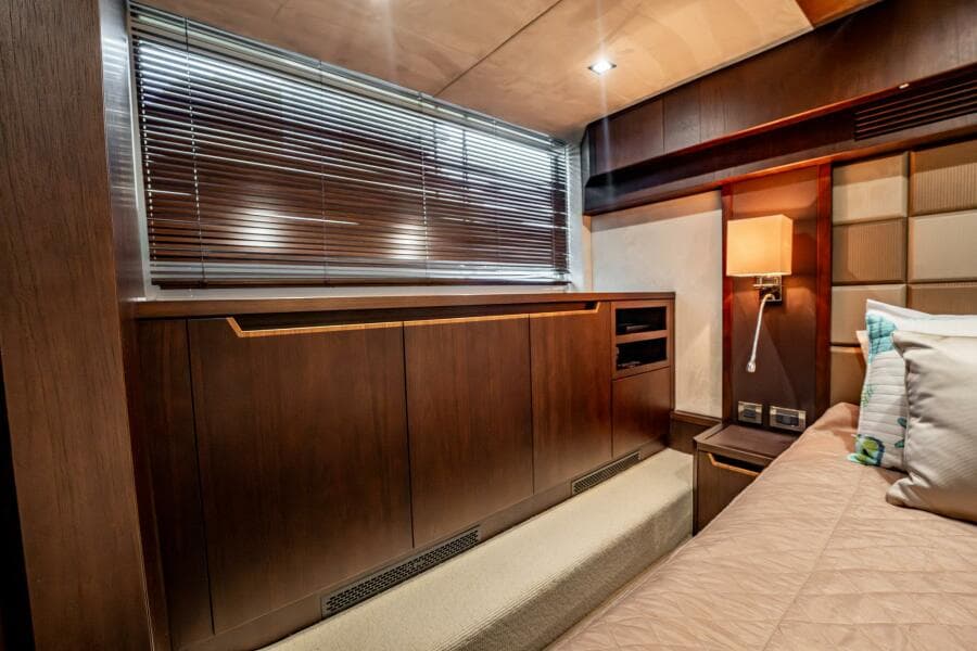 2017 Galeon 510 Skybridge