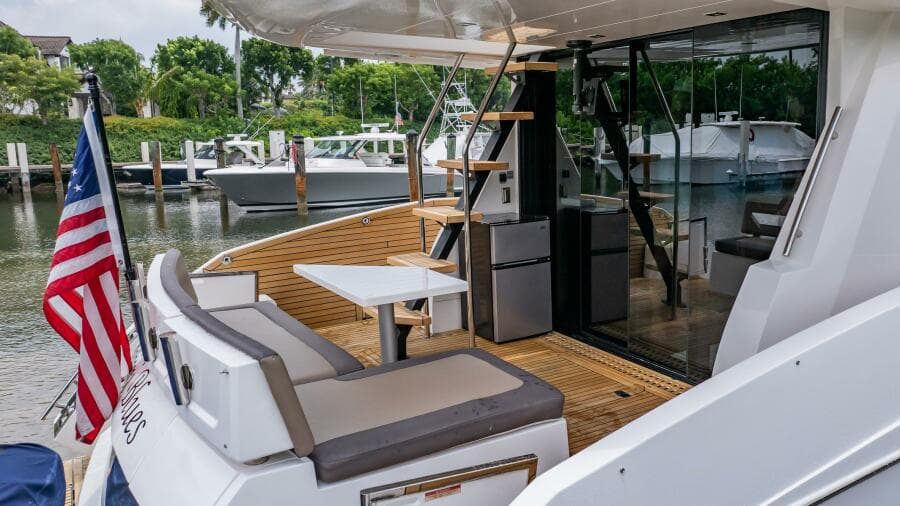 2017 Galeon 510 Skybridge