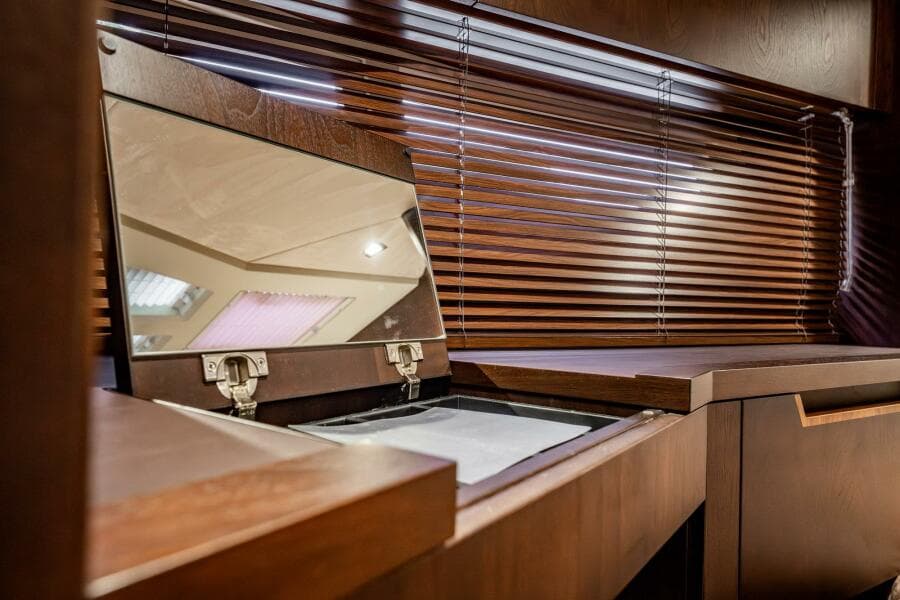 2017 Galeon 510 Skybridge